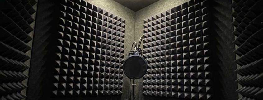 استودیو دوبله؛ دوبله فیلم و سریال به صورت حرفهای 1 استودیو دوبله استودیو فردا