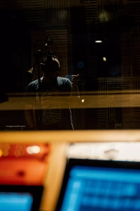 man recording in studio 2 - استودیو فردا