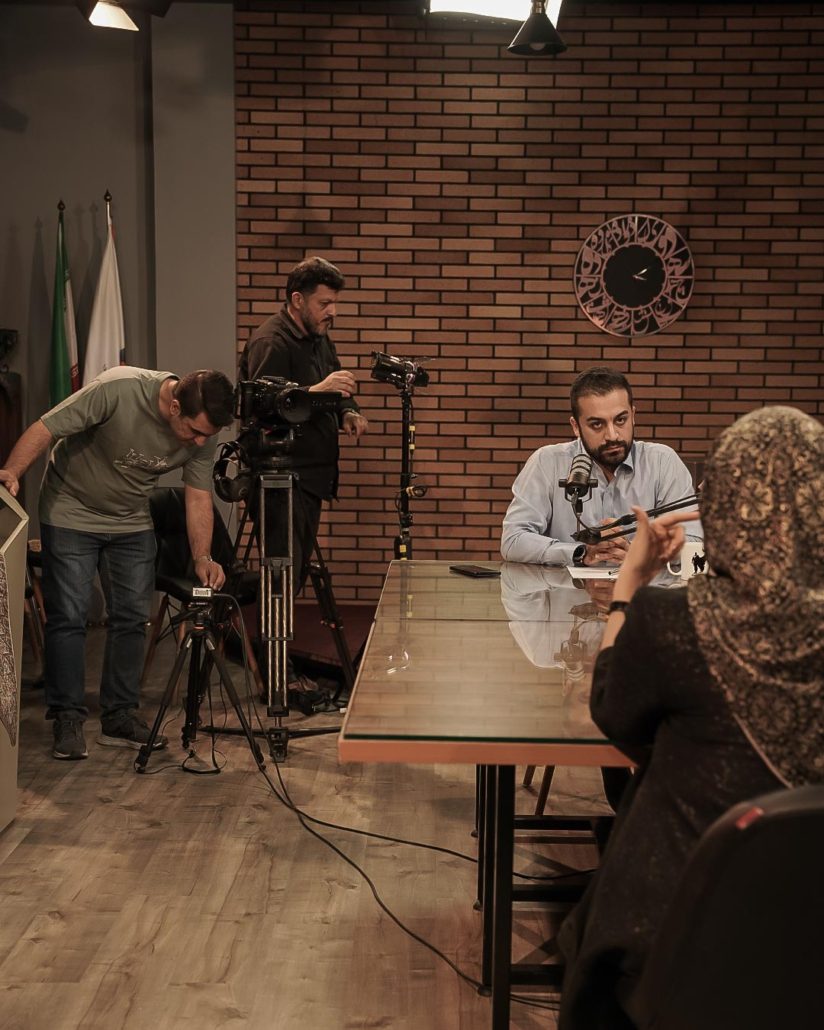 جمشید بیات ترک و حسام بیات و مصطفی عرفانی در حال ضبط ویدیو کست نقطه اشتراک