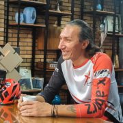 ضبط ویدیو کست پدال شو مصاحبه با افشین رمضانی دوچرخه سوار، مربی دوچرخه سواری و رکورد دار گینس
